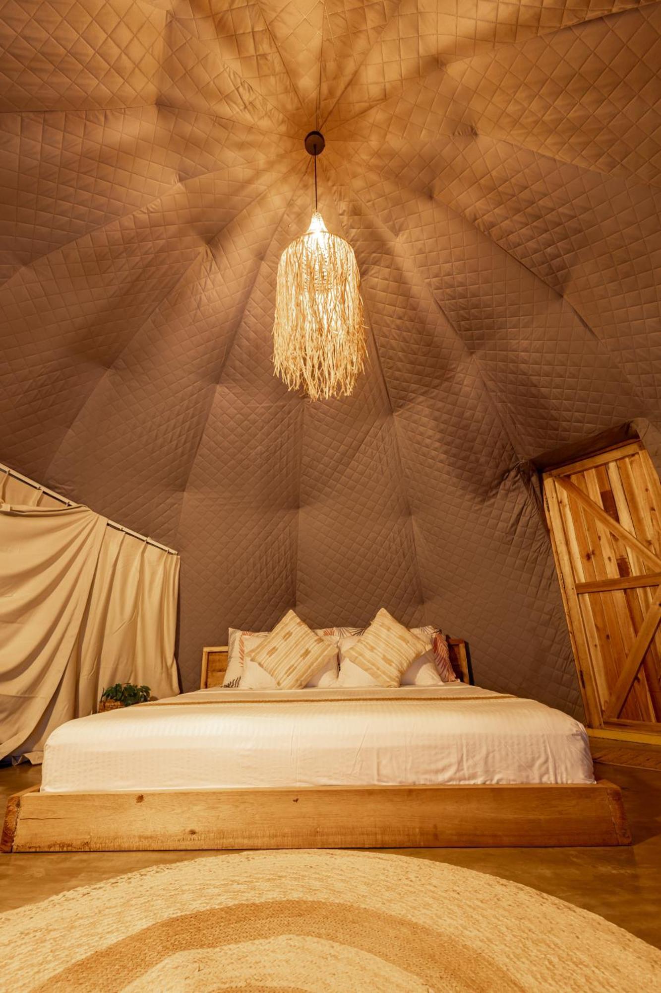 Отель Domes And Dreams Lio Glamping Эль-Нидо Экстерьер фото
